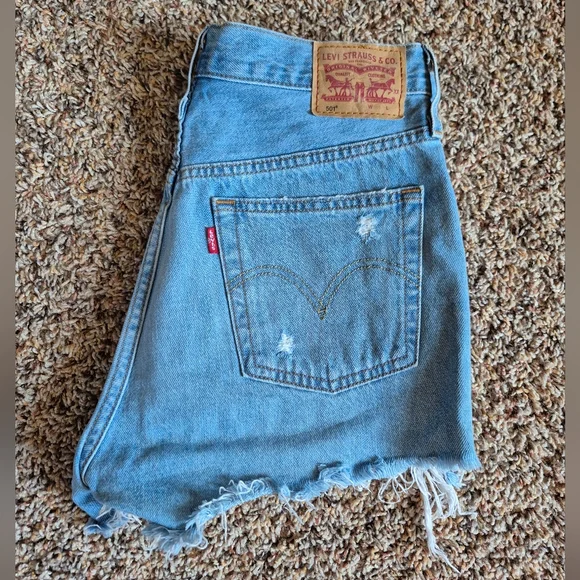 Levi's Women's 501 Button Fly Denim Shorts - Picture 4 of 5